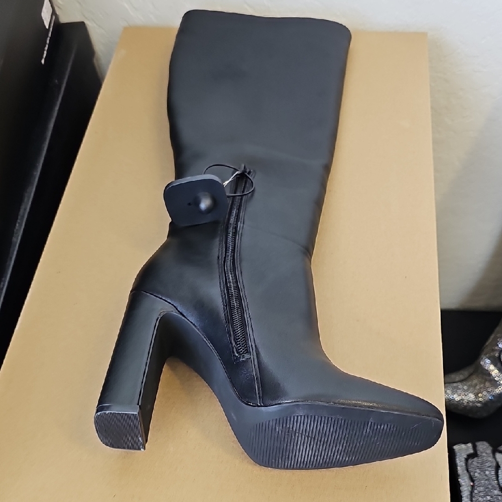 Steve Madden Black Heeled Boots - Picture 3 of 5